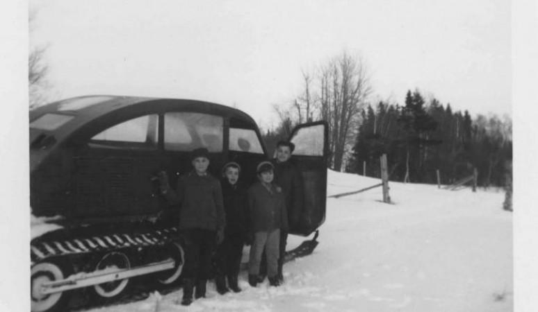 C:\Users\skrypka\AppData\Local\Microsoft\Windows\INetCache\Content.Word\snowmobile-B12-1940s.jpg